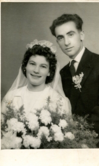 Svadobná fotografia Anny a Ferenca, year 1960