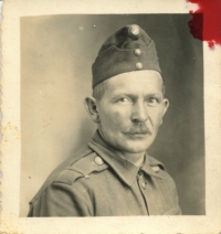 Anna's father, Földes Vince