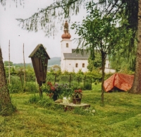 Her mother's grave, Zdislava, 2007