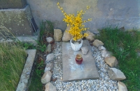 Pietní místo uhořelé Lifky Wilfried (11. 10. 1931 – 20. 7. 1945)