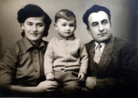 Jiřina Žerebná s manželem a nejstarším synem (r. 1959)