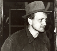 V ateliéru Jaroslava Róny v roce 1991
