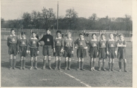 Dynamo Motol, Jaromír Pomahač třetí zleva, 1954