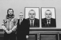 Jiří David with Dennis Hopper and his series 'Hidden Image' 

