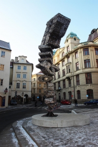 Klíčová socha z roku 2009 k výročí sametové revoluce 