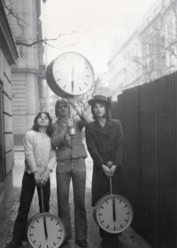 Zaměstnán v časové ústředně, Praha, 1971–1973