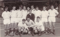 Fotbalový oddíl Roztoky u Jilemnice, Dejmek Jaroslav druhý vpravo stojící, 1954