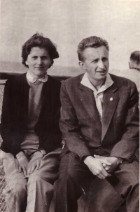 Jaroslav Dejmek s budoucí manželkou Evou, 1958