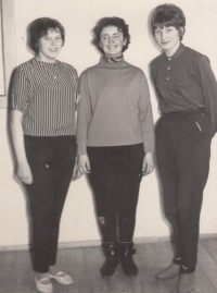 Vendulka Jozífová s přítelkyněmi