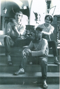 Sylvie Krobová - rodiče na zámku Březnice s Ladislavem Klepalem, 1966