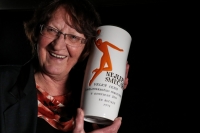 Elena Moskalová na snímku z roku 2021 s cenou pro nejlepší smečařku turnaje v Karlových Varech