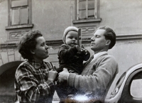 Rostislav Čurda with parents in 1958