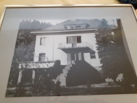 Zadní strana vily hraběnky z roku 1940, Brumov. Fotografováno se svolením Muzea, 2021