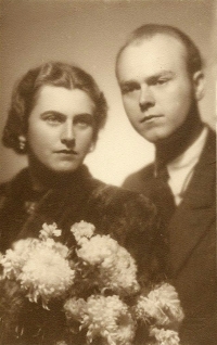 Svatba Hedviky Sprosečové a Jana Köhlera 10. listopadu 1945 v Říčanech