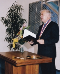 František Vízek jako oddávající v roce 2003
