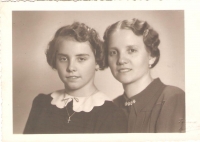 S maminkou, 1943