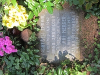 Rodinný hrob Zmrhalových a Mergerových