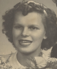 Alžběta Ohlídalová, nee Šlesingrová, in 1952