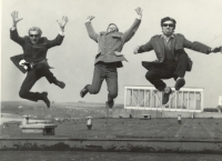 Kapela Black Bears na střeše kulturního domu v Jihlavě, 1968