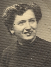 Helena Rýznarová, 1952