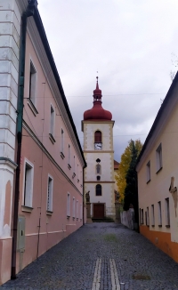 Kostel sv. Bartoloměje v Hrádku nad Nisou, kde Annelies Schölerová zpívá v kostelním sboru