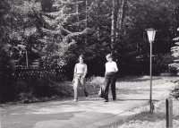 Jan Singerová on the right with a friend in the Harz, GDR, about 1987