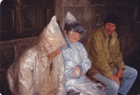 Jana Singerová in the middle with German friends on a trip in 1994