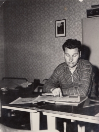 Ladislav Řezníček starší ve škole, 1960
