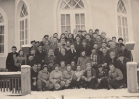 Ladislav Řezníček starší v sanatoriu ve Vysokých Tatrách (druhá řada zeshora, třetí zprava), po druhé světové válce