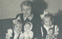 Grandmother Radvanovská and Marie with her sister