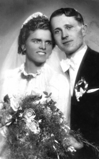 Wedding photograph of Marie and Maxmiliána Ohřál / 1939