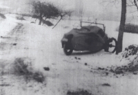 Snímek z rekonstrukce smrtelné nehody pamětníkova otce Františka Stránského st., 24. ledna 1954
