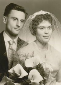 Svatba Moniky a Pavla Lamparterových v roce 1960