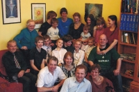 Marie and Leo Žídek with their children and grandchildren / 2020