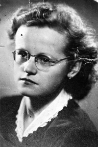 Marie Žídková jako gymnazistka / kolem roku 1949