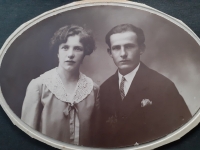 Svatební fotografie rodičů Marie a Františka Novotných, 1928