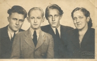 Lubomírova babička Božena Sršňová po rozvodu, se synem Lubomírem, Josefem a Jaroslavem