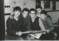 Parta, tzv. Šlechta (lord Franta Pokorný, hrabě Jarda Šimek, baron Miloš Říha, vévoda Lubomír Sršeň, rytíř Karel Kovařík, Rychnov n. K., červen 1964. 