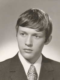 Jan Pořízek, absolventské tablo LŠU Blansko v roce 1974, obor klavír