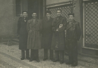 Spolužáci na střední škole v Kolíně, chlapci z problematických rodin Flösner, Oudran, Centner, Prostějovský, Kubečka, 1955