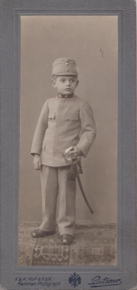 Pamětníkův tatínek v rakouské uniformě
