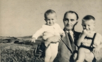 Petr Miller (vpravo) s otcem