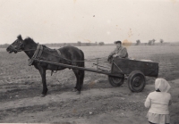 Malá Marie sleduje otce na cestě z Jezové do Bělé pod Bezdězem