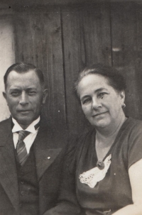 Kristina a Vojtěch Trundovi, prarodiče pamětnice