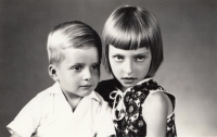 Děti pamětnice Jiří a Kristina, 1966