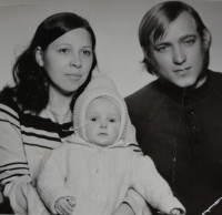 Machovčákovi, výřez z rodinné fotografie, 1974