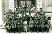 Dechovka místního Sokola, otec Marie Mannové v druhé řadě třetí zleva, Heřmanův Městec, 1931