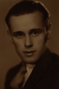 Witness´s father Štěpán Machart senior when he was 18 years old 