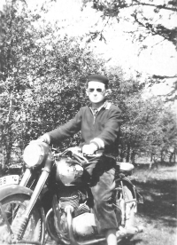 Na motorce, Čejetice u Strakonic, 1956