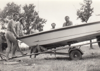 Dovolenka z vojny, Štěpán Machart třetí zleva, 1971